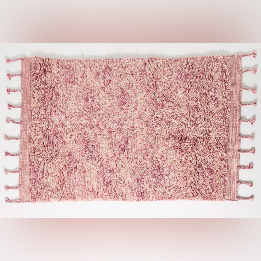 Anthropologie Jovi Shag Rug, 3’ x 5’. Handwoven wool. Like new, expect shedding!